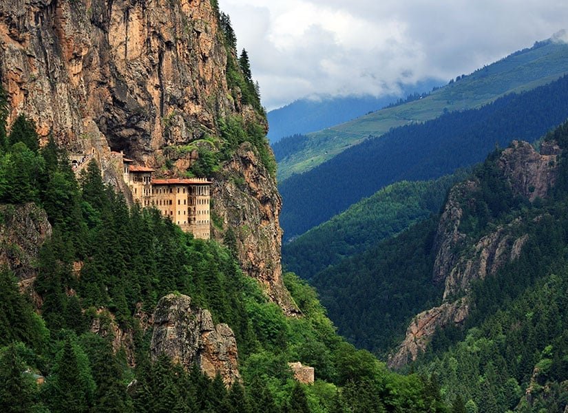 Trabzonun Doğal Güzelliklerini Keşfedin Of Oto Kiralama ile Rahat ve Kolay Ulaşım